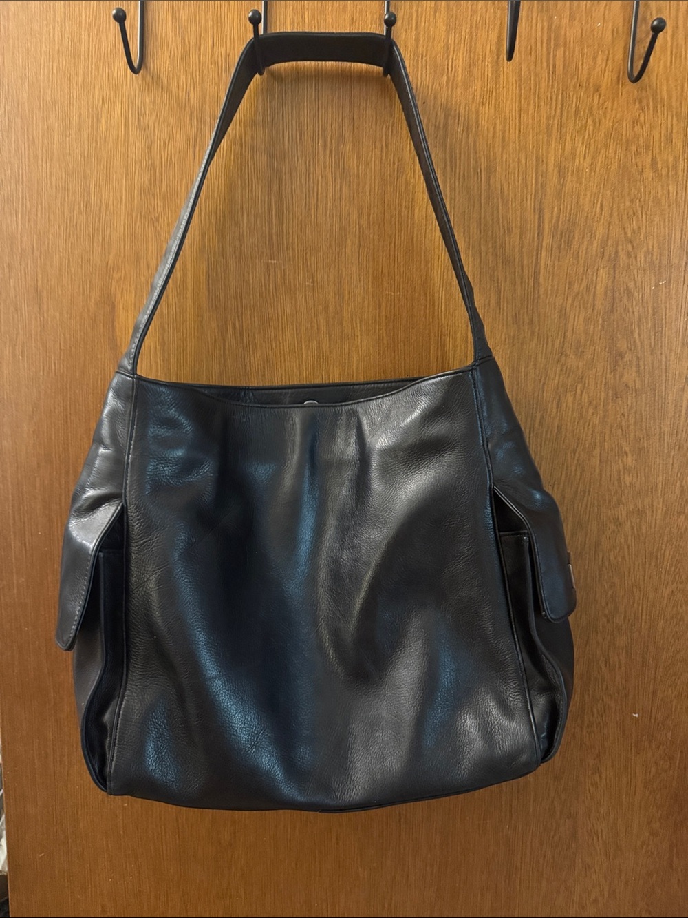 Perlina Black Leather Shoulder Tote